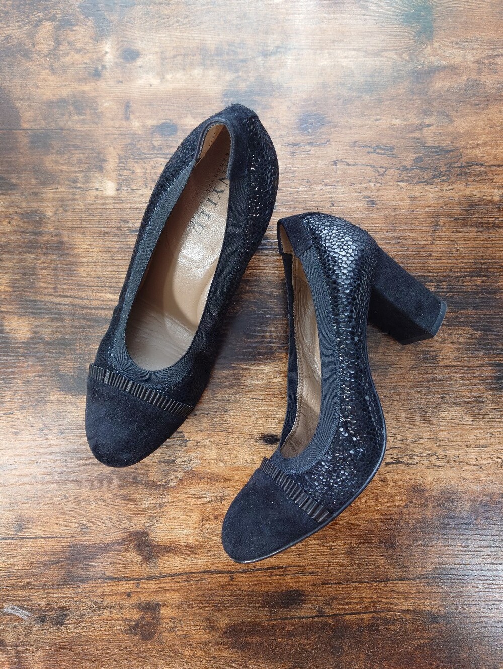 Anyi lu Handmade in Italy Black Leather Suede Block Heel Pumps EU 40 US 9